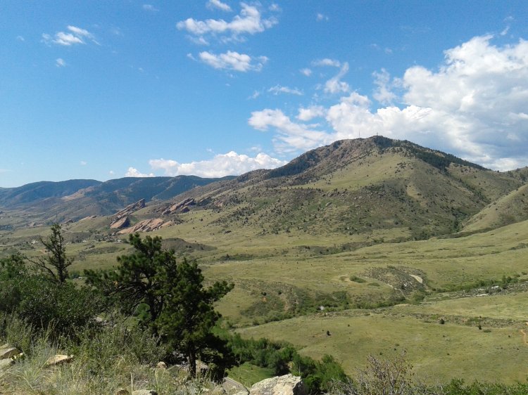 This image has an empty alt attribute; its file name is 120730_0006.jpg